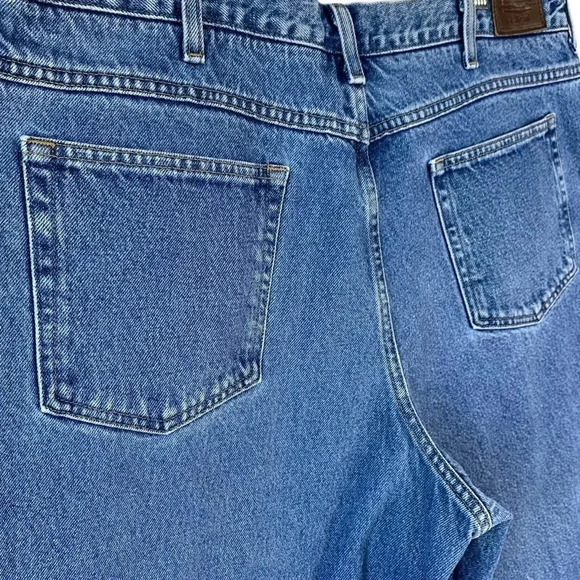 L.L. Bean Vintage Comfort Waist Straight Leg Denim Blue Jeans 40 X29 Medium Wash - Picture 10 of 16
